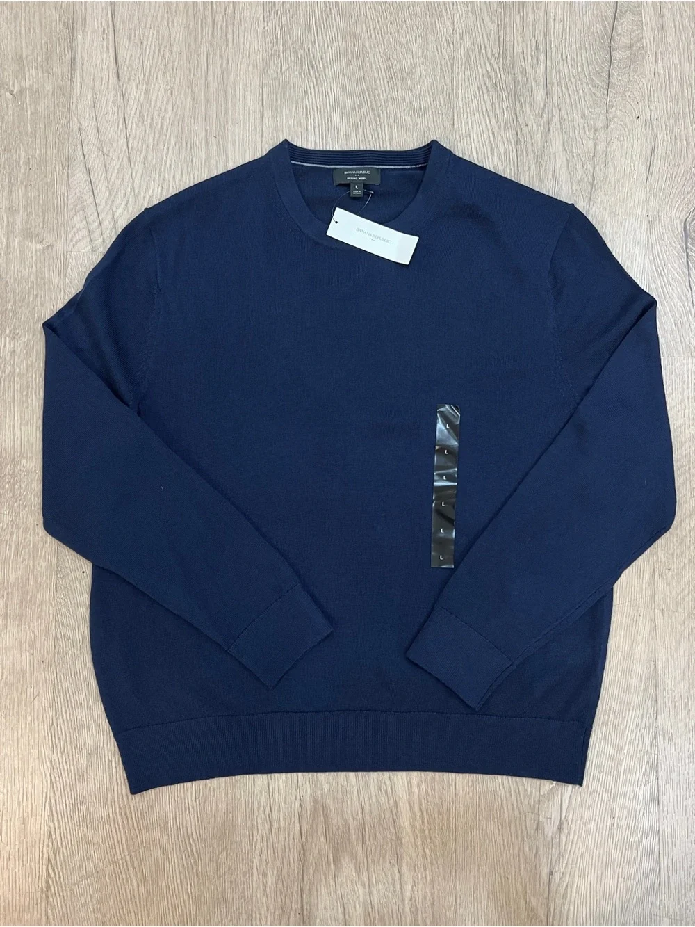 NWT Banana Republic Men’s 100% Merino Wool Navy Blue Crewneck Pullover Sweater